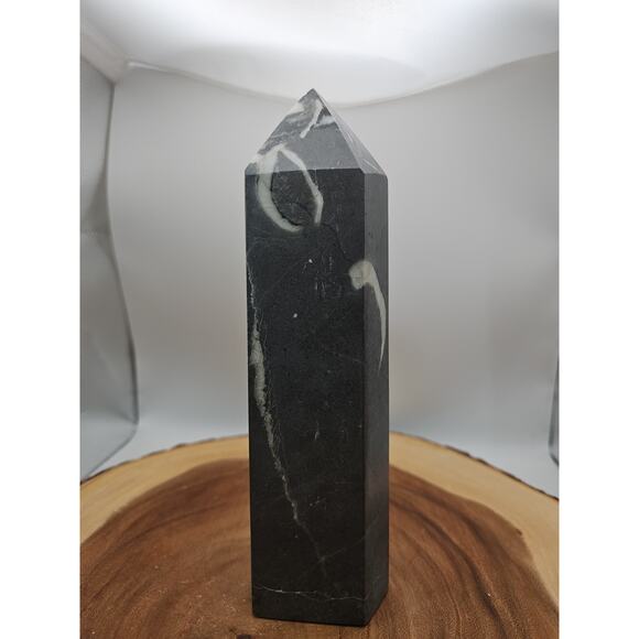 3.14lb 1000 Eye Jasper Quartz Tower 9in Tall Has Chip On Top - Picture 1 of 16